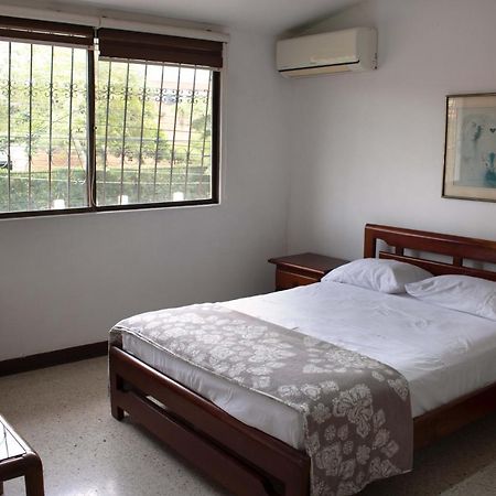 Apartamentos Limonar Кали Экстерьер фото