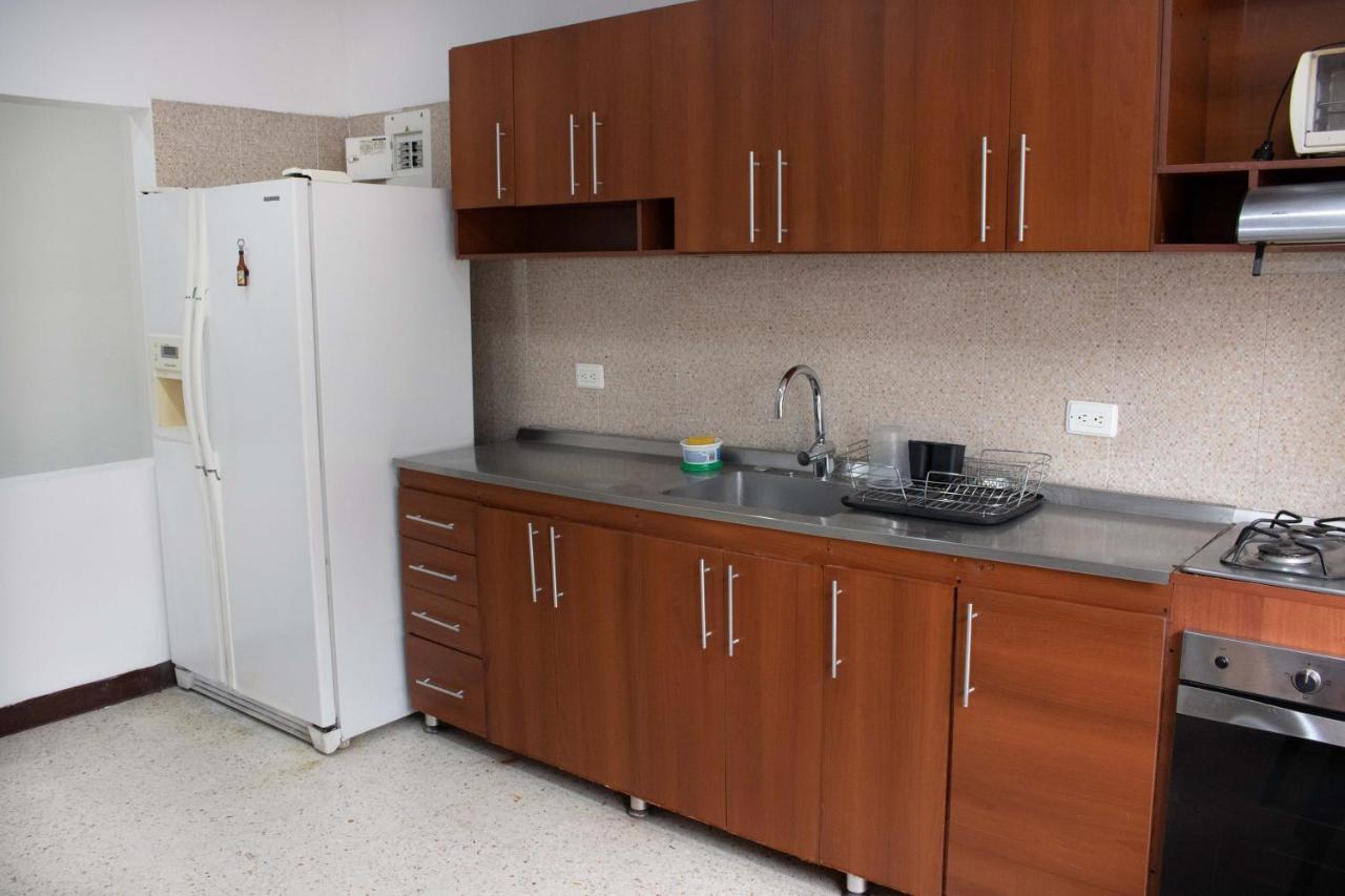 Apartamentos Limonar Кали Экстерьер фото
